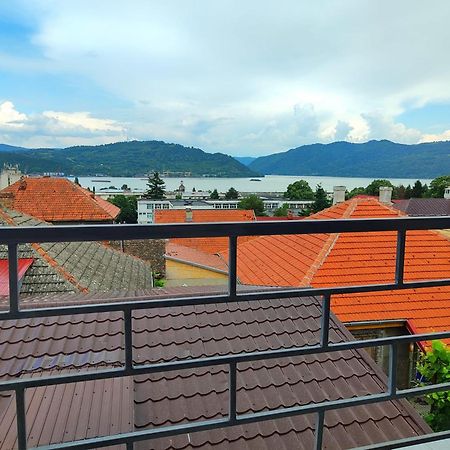 Апартаменты Casa Anna&Criss Оршова Экстерьер фото